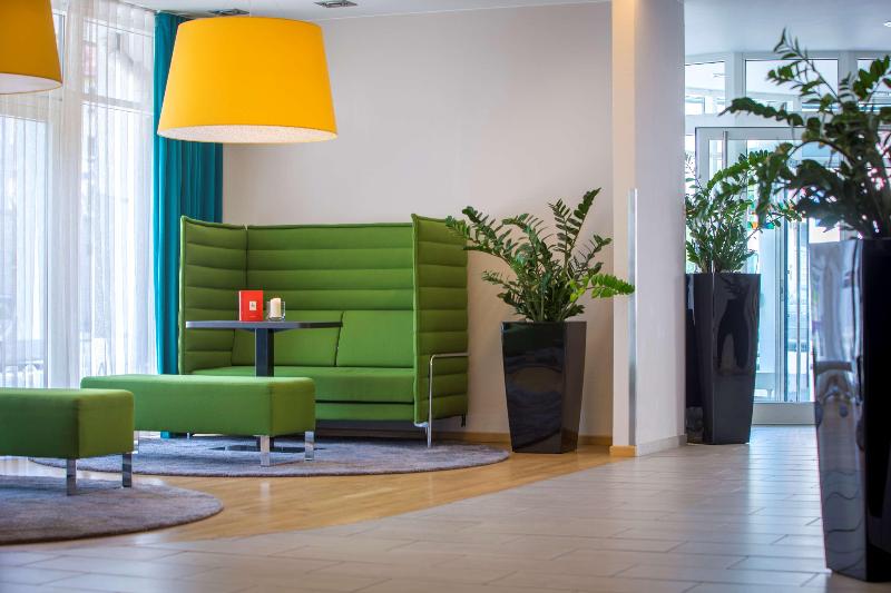 Park Inn by Radisson Nürnberg - Lobi