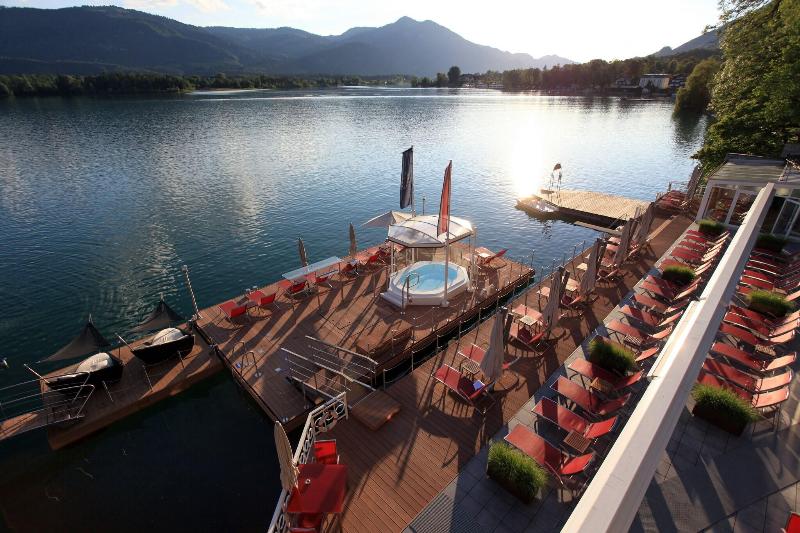Romantik Hotel Im Weissen Roessl - Teras