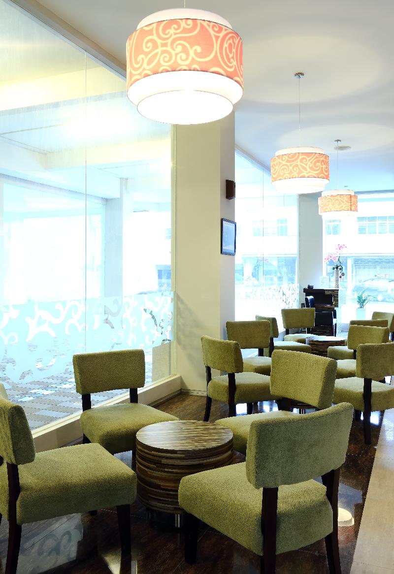 Lombok Plaza Hotel and Convention - Lobi