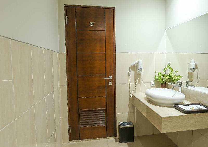 Lombok Plaza Hotel and Convention - Oda