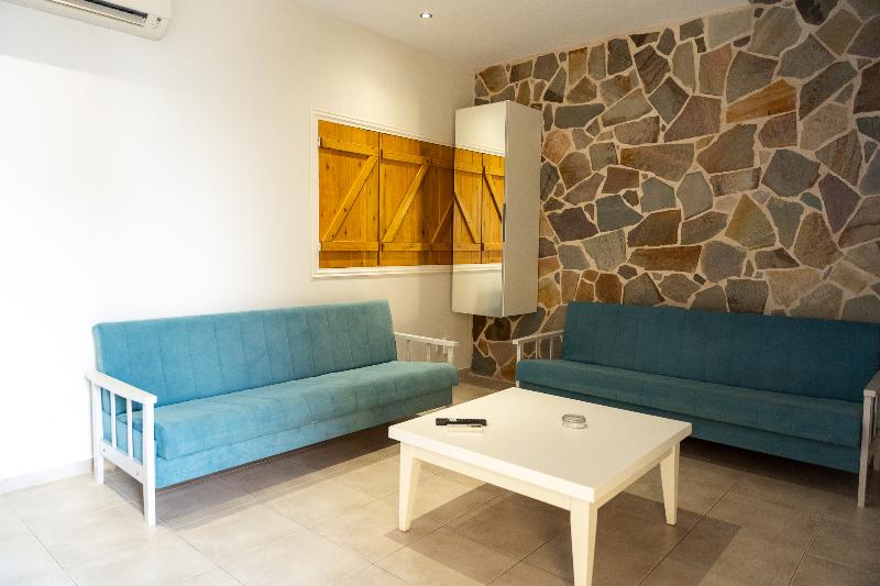 Myro Androu Hotel Apts - Oda