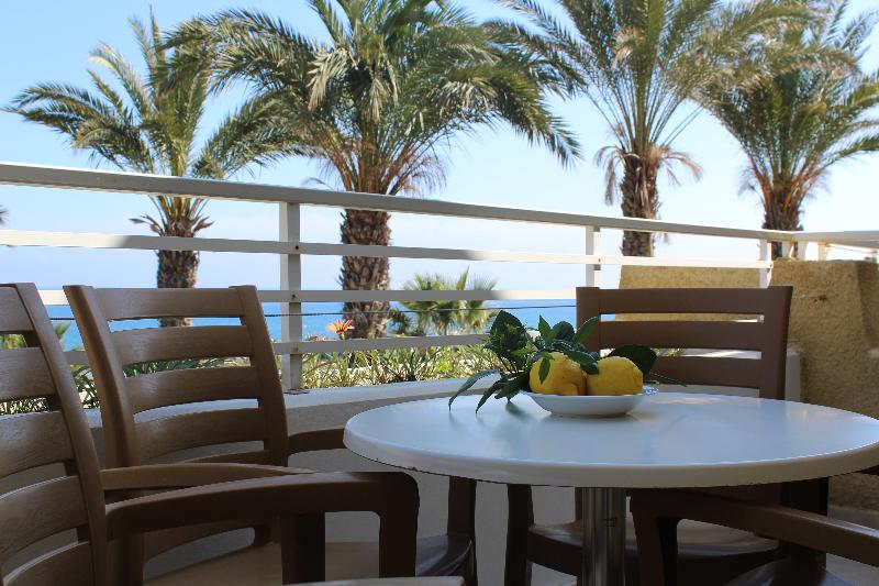 Myro Androu Hotel Apts - Oda