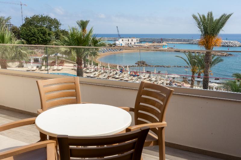 Myro Androu Hotel Apts - Teras