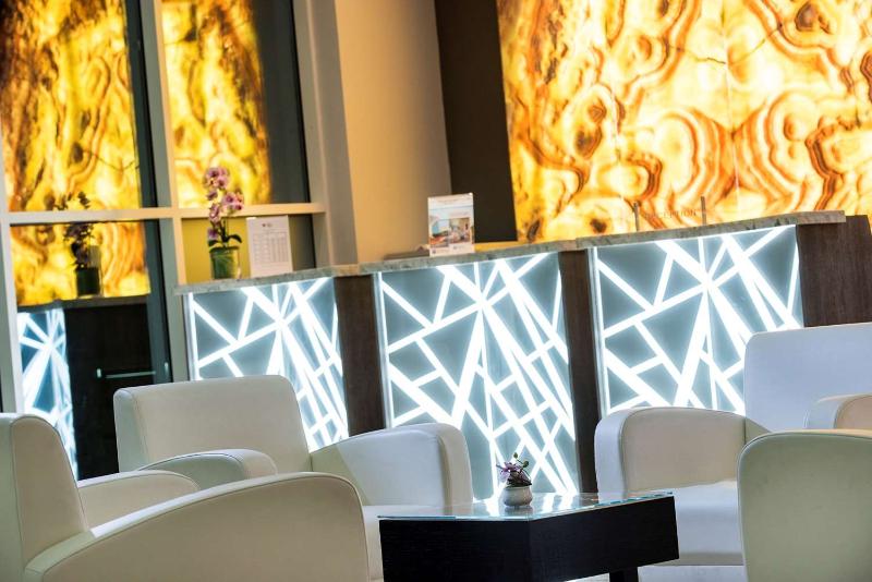 Best Western Plus Doha - Lobi
