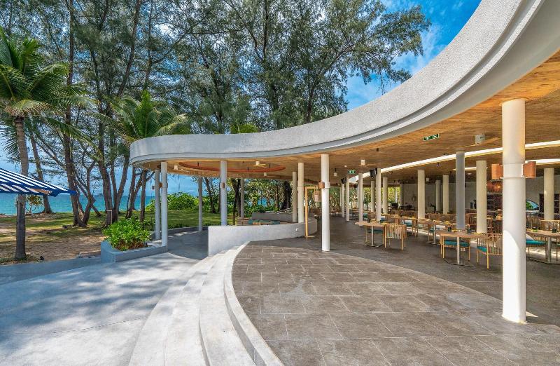 Le Méridien Phuket Mai Khao Beach Resort - Restoran