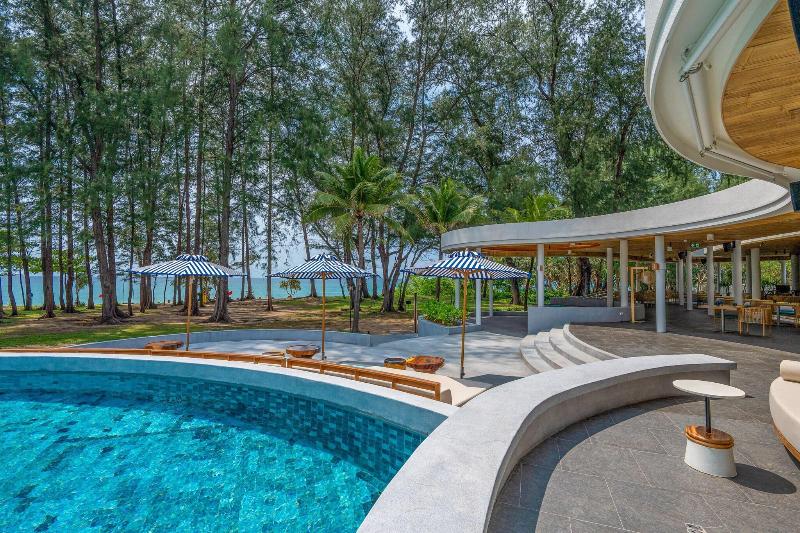 Le Méridien Phuket Mai Khao Beach Resort - Restoran