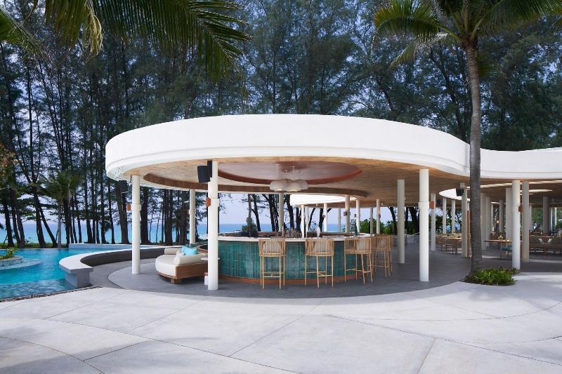Le Méridien Phuket Mai Khao Beach Resort - Restoran