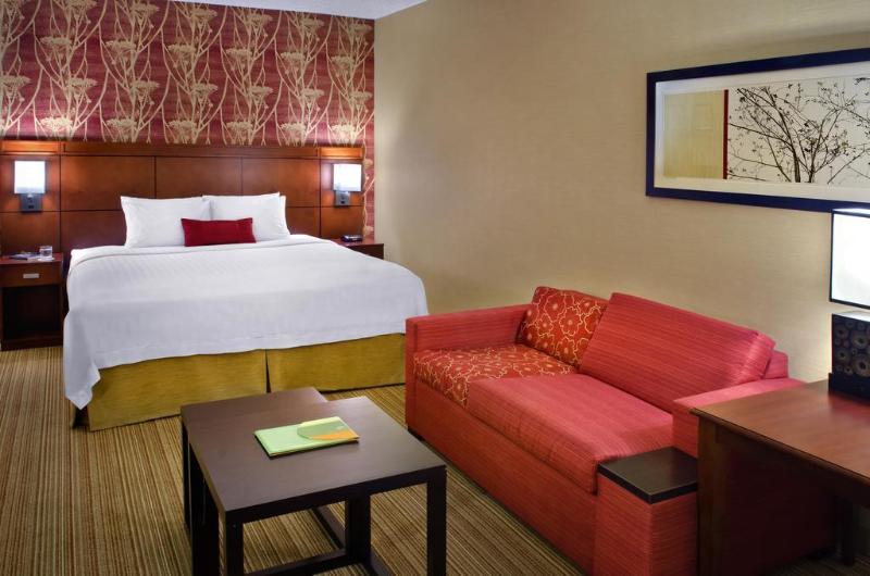 Courtyard Jersey City Newport - Genel