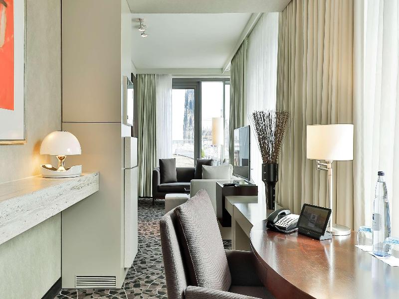 Dorint Hotel Am Heumarkt Köln - Oda