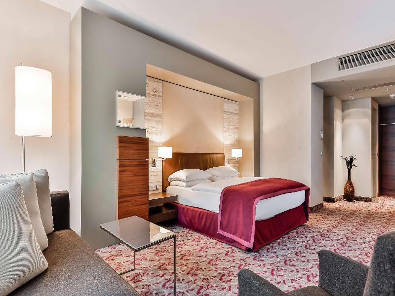 Dorint Hotel Am Heumarkt Köln - Oda