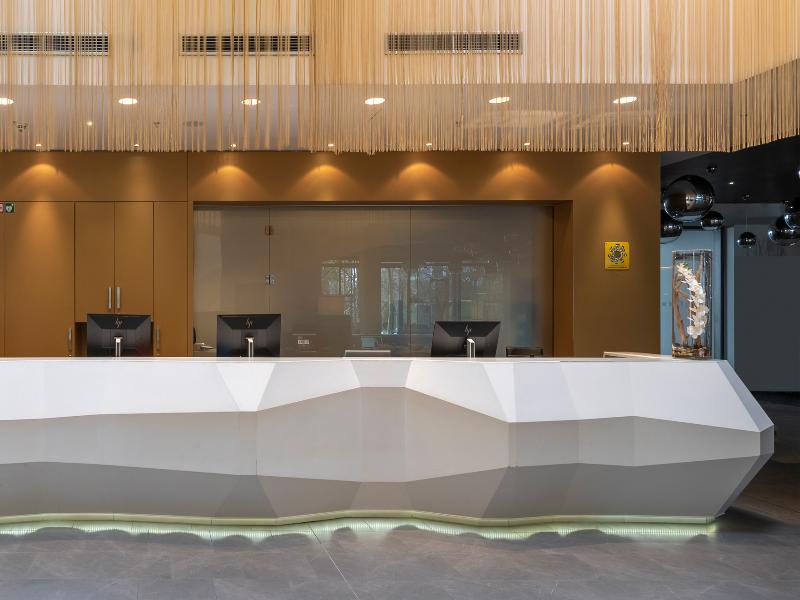 DoubleTree by Hilton Vienna Schonbrunn - Lobi