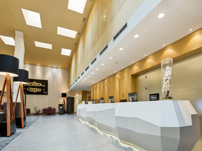 DoubleTree by Hilton Vienna Schonbrunn - Lobi