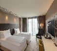 DoubleTree by Hilton Vienna Schonbrunn oda fotoğrafı