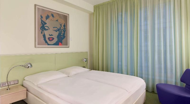 Park Plaza Berlin - Oda