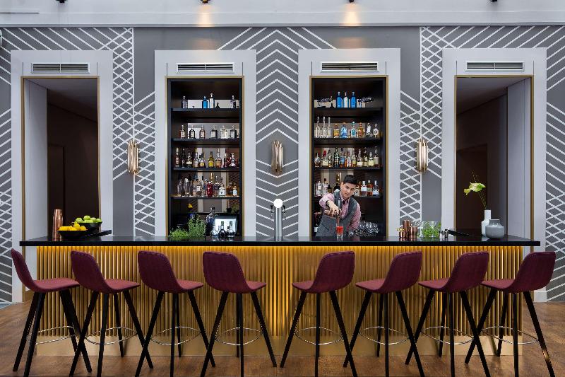 art'otel berlin mitte powered by Radisson Hotels - Bar