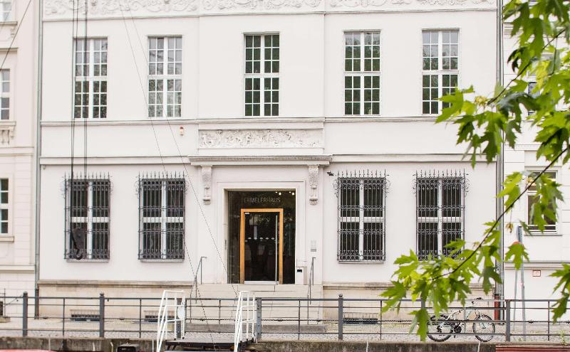 art'otel berlin mitte powered by Radisson Hotels - Genel