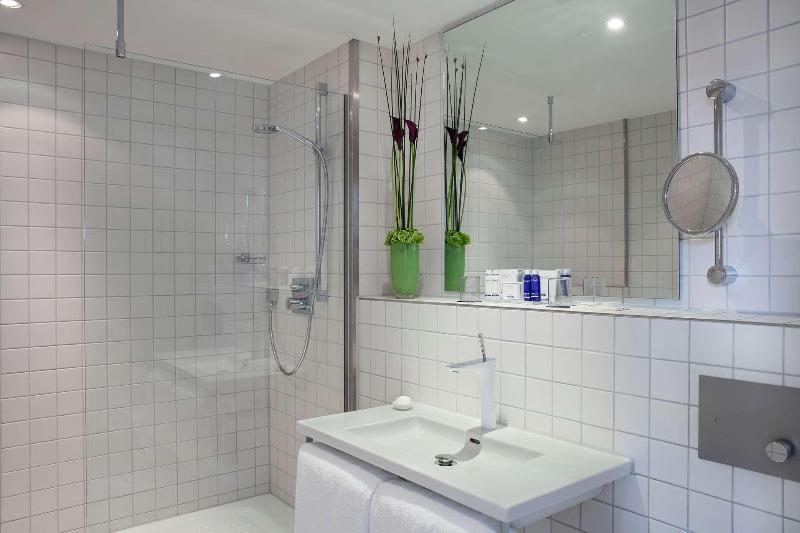 art'otel berlin mitte powered by Radisson Hotels - Oda