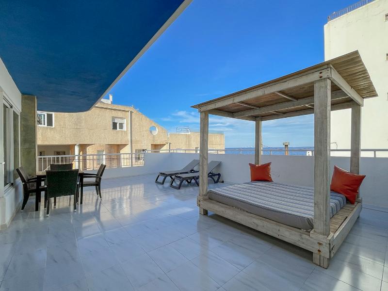 Cel Blau Apartamentos - Oda