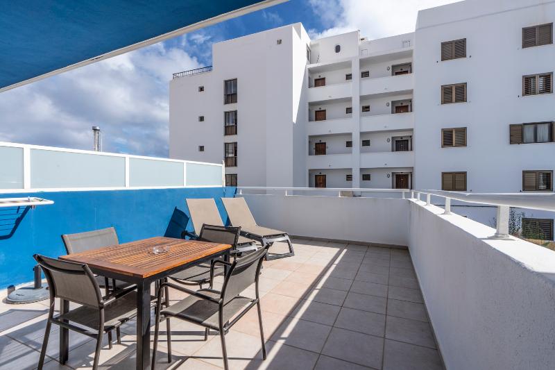 Cel Blau Apartamentos - Oda