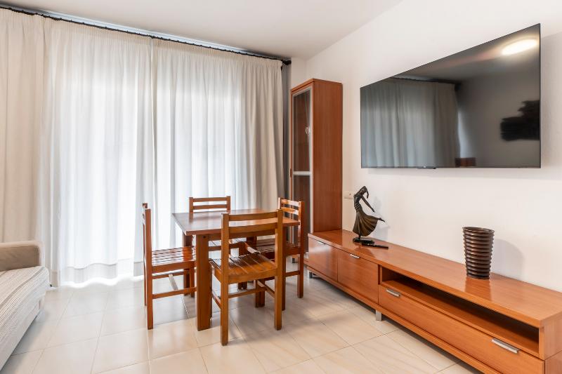 Cel Blau Apartamentos - Oda