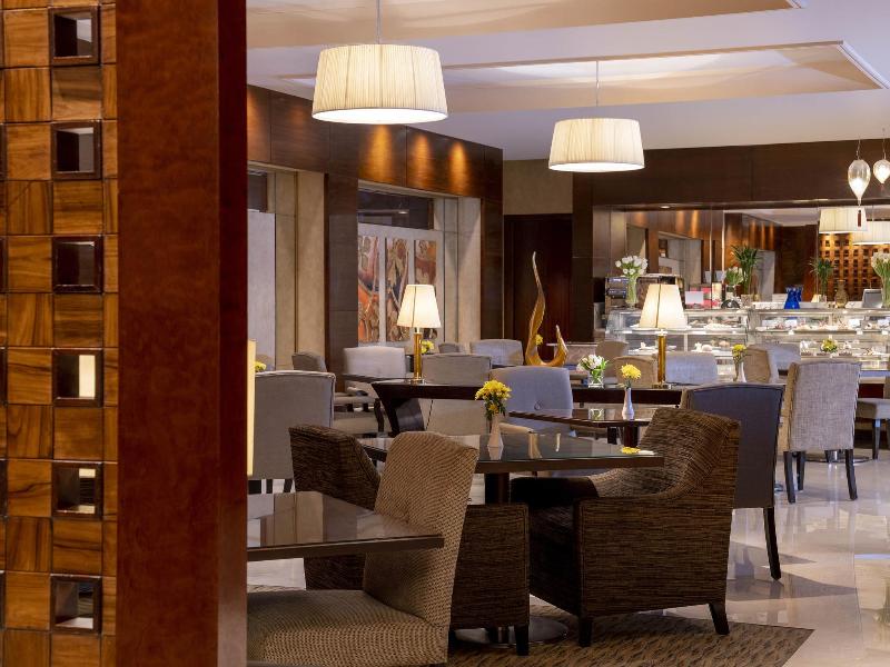 Raffles Makkah Palace - Bar
