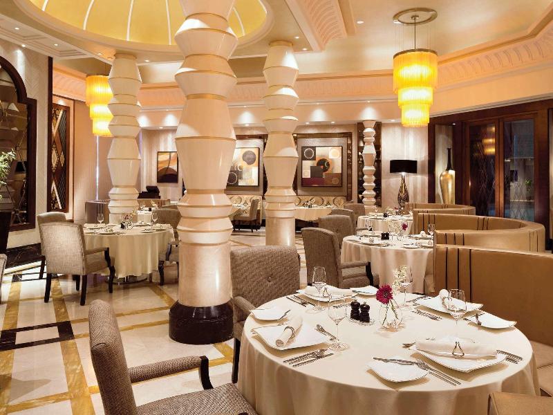 Raffles Makkah Palace - Restoran