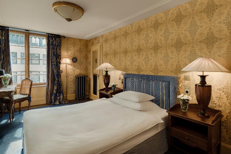 Grand Hotel Les Trois Rois - Oda