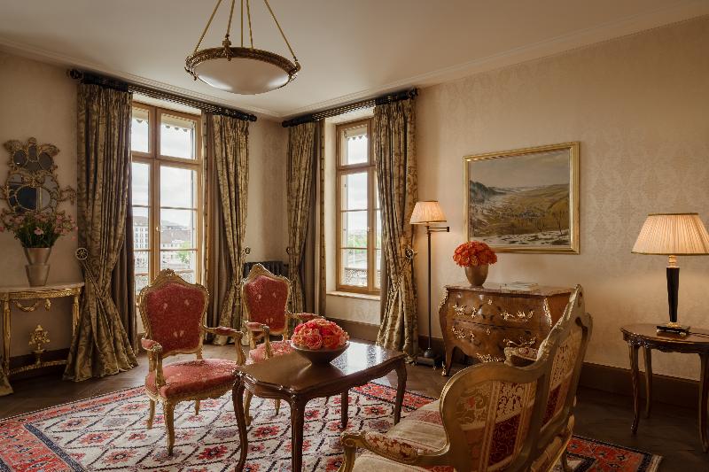 Grand Hotel Les Trois Rois - Oda