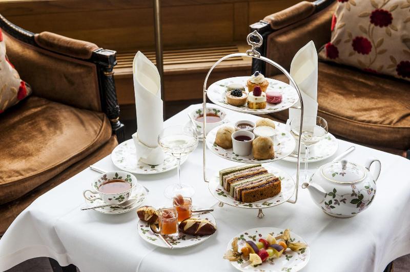 Grand Hotel Les Trois Rois - Restoran