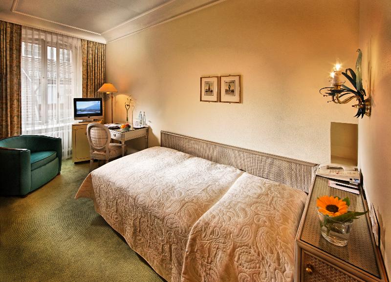Romantik Hotel Wilden Mann Luzern - Oda