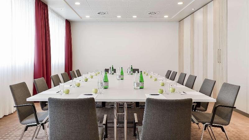 Essential by Dorint Basel City - Toplantı