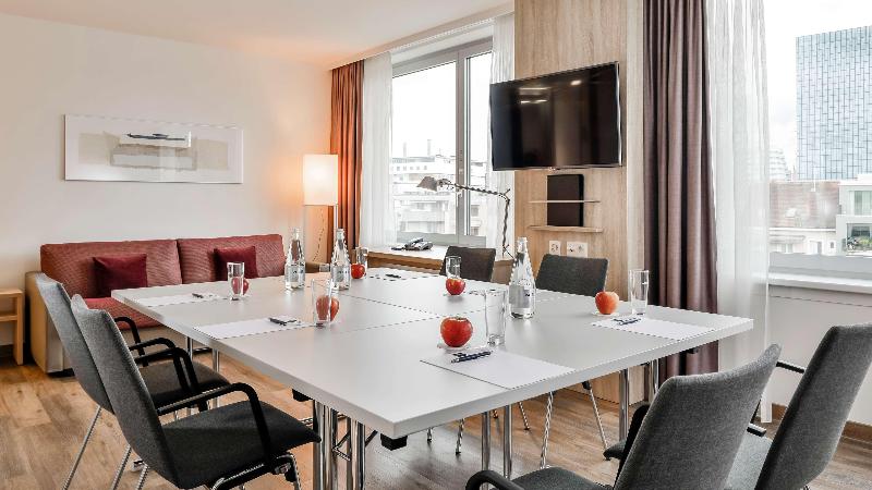 Essential by Dorint Basel City - Toplantı