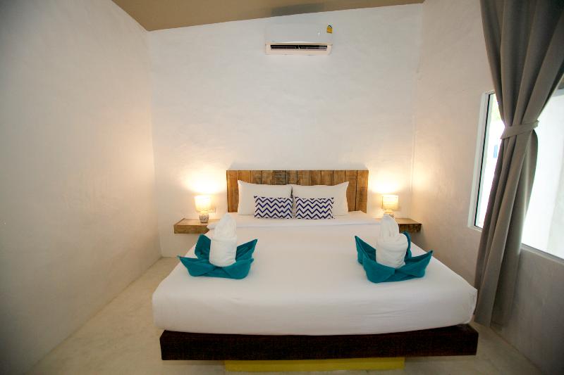 Lime N Soda Beachfront Resort - Oda