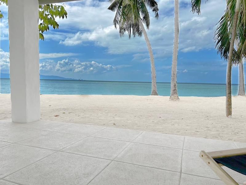 Lime N Soda Beachfront Resort - Teras