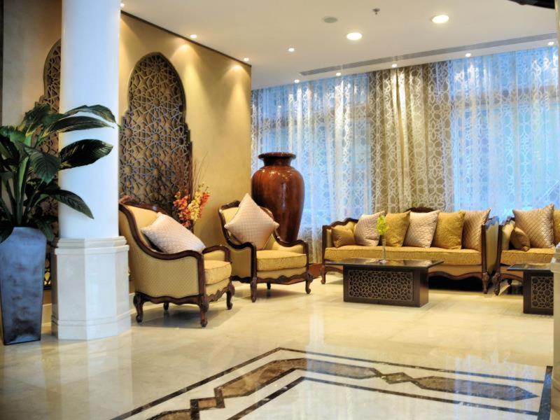Al Hamra Hotel Sharjah - Lobi