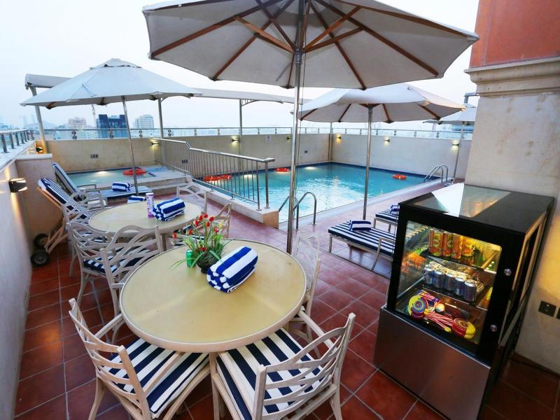 Al Hamra Hotel Sharjah - Havuz