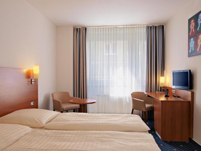 Callas Hotel Am Dom - Genel