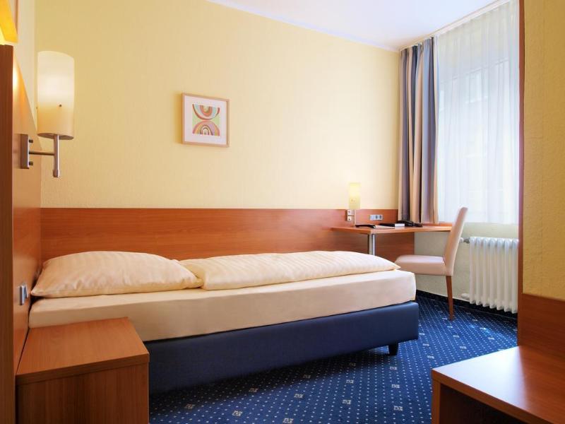 Callas Hotel Am Dom - Genel