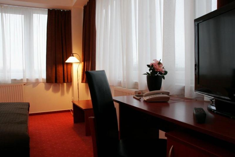 Canada Hotel - Oda