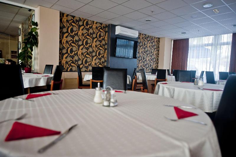 Canada Hotel - Restoran