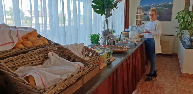 Canada Hotel - Restoran