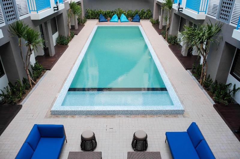 Bloo Hotel Bali - Teras