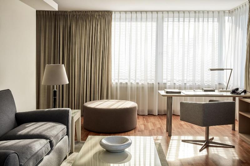The Mandala Hotel - Oda