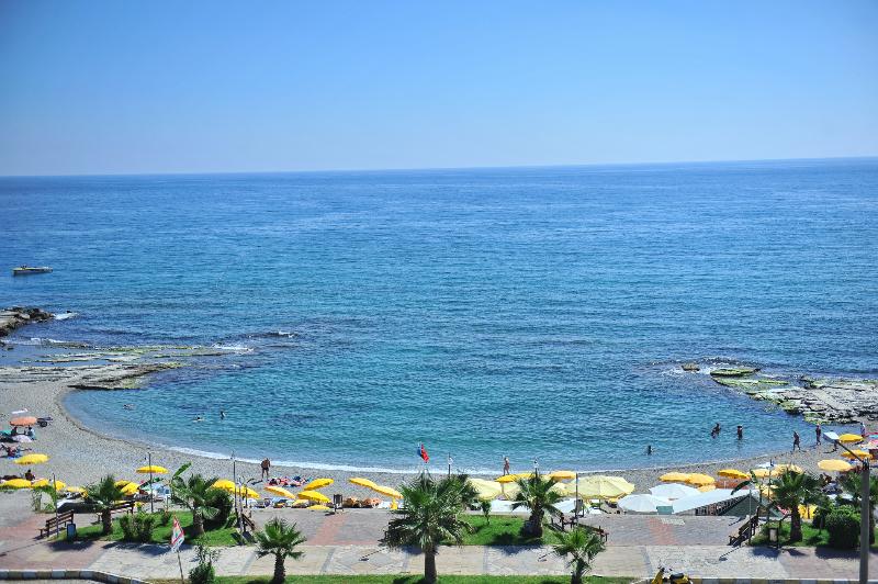 Grand Uysal Beach Hotel - Plaj