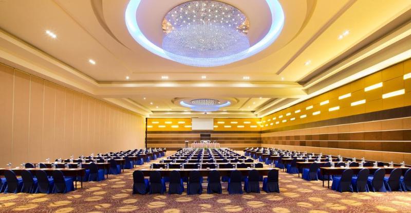 Novotel Manado Golf Resort & Convention Center - Toplantı