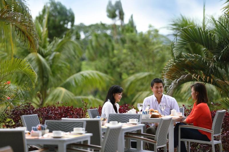Novotel Manado Golf Resort & Convention Center - Restoran