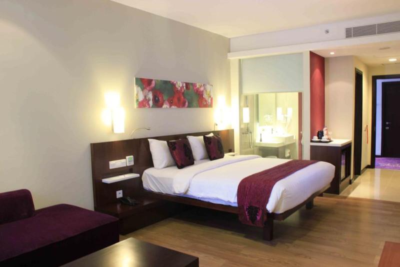 M - Regency Hotel Makassar - Oda