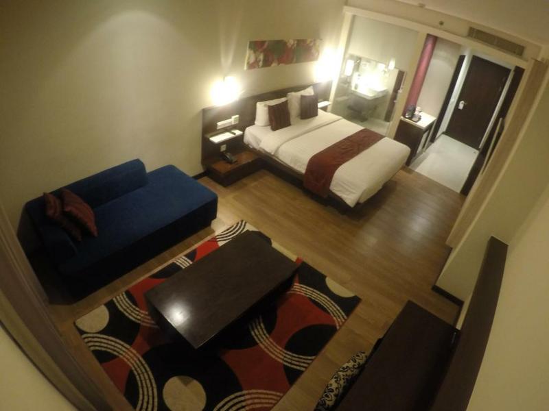 M - Regency Hotel Makassar - Oda