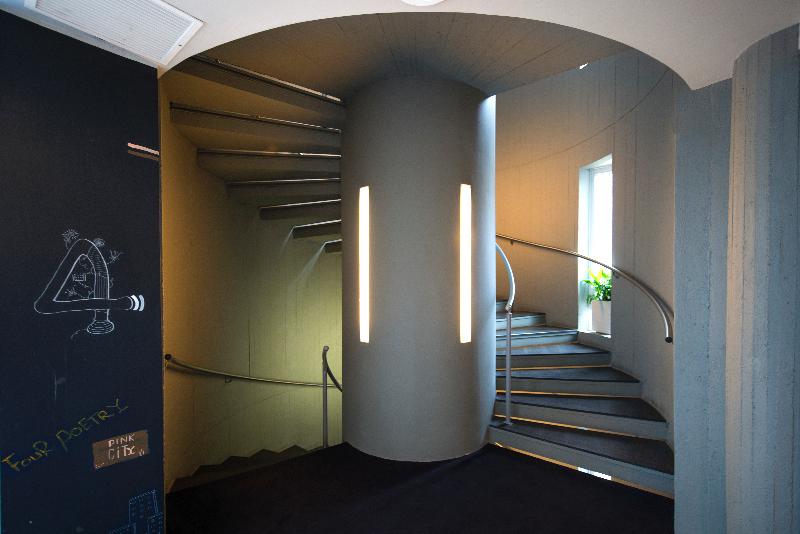 Twenty One Hotel - Genel