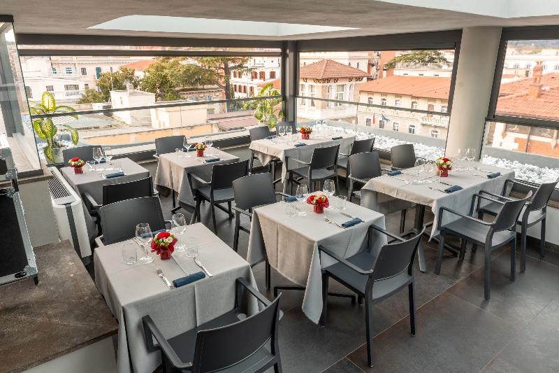 Twenty One Hotel - Restoran